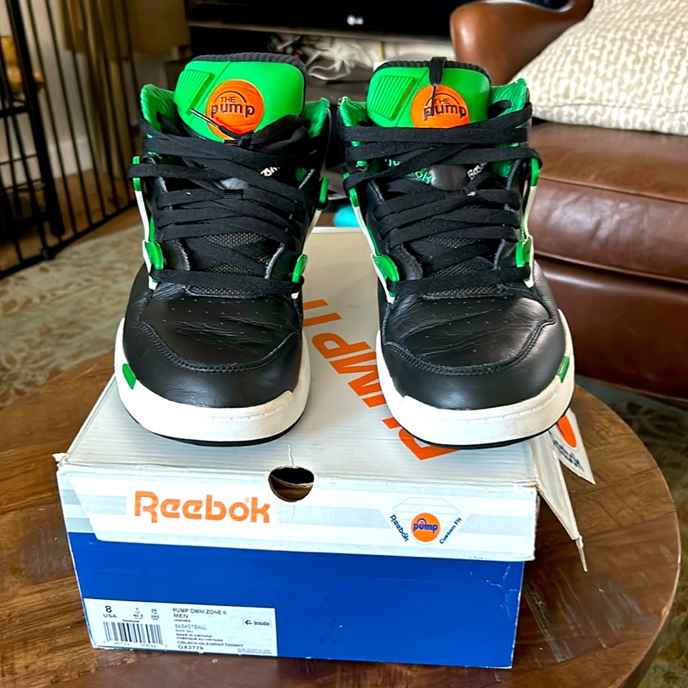 Men's Reebok The Pump sneakers size 8